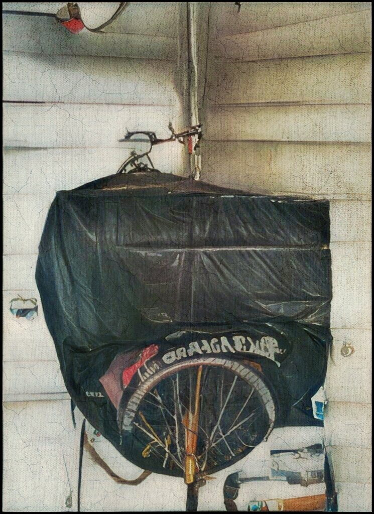 We keep our bikes in the garage.